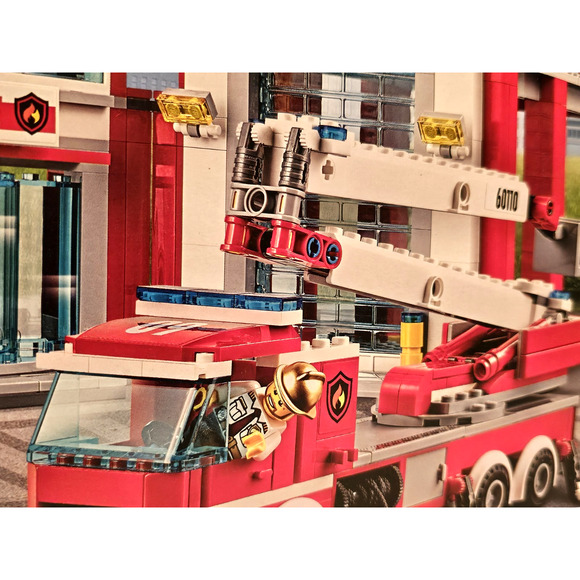 FIRE STATION Lego City LEGO Set #60110 NEW Sealed RETIRED Unopened - Picture 4 of 16